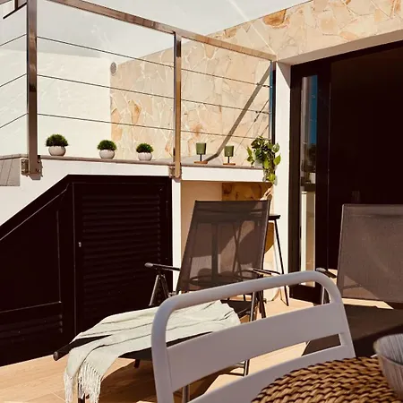 Click&guest - Sunny Oasis Terrace * Μασπαλόμας