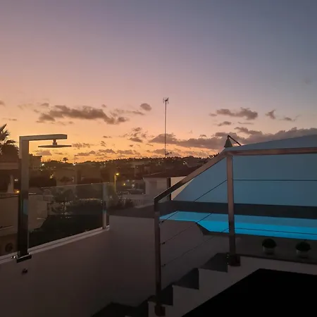 펜션 Click&guest - Sunny Oasis Terrace 마스팔로마스
