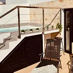 Click&guest - Sunny Oasis Terrace Feriehus *