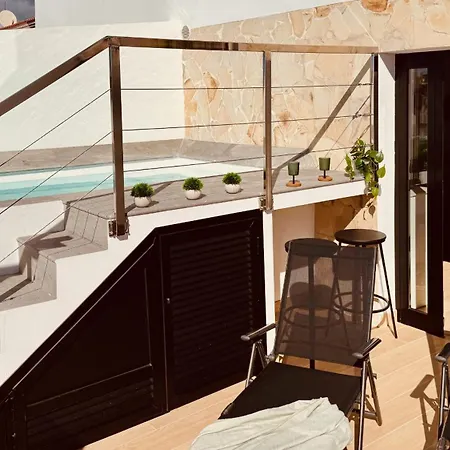 Click&guest - Sunny Oasis Terrace Vakantiehuis *